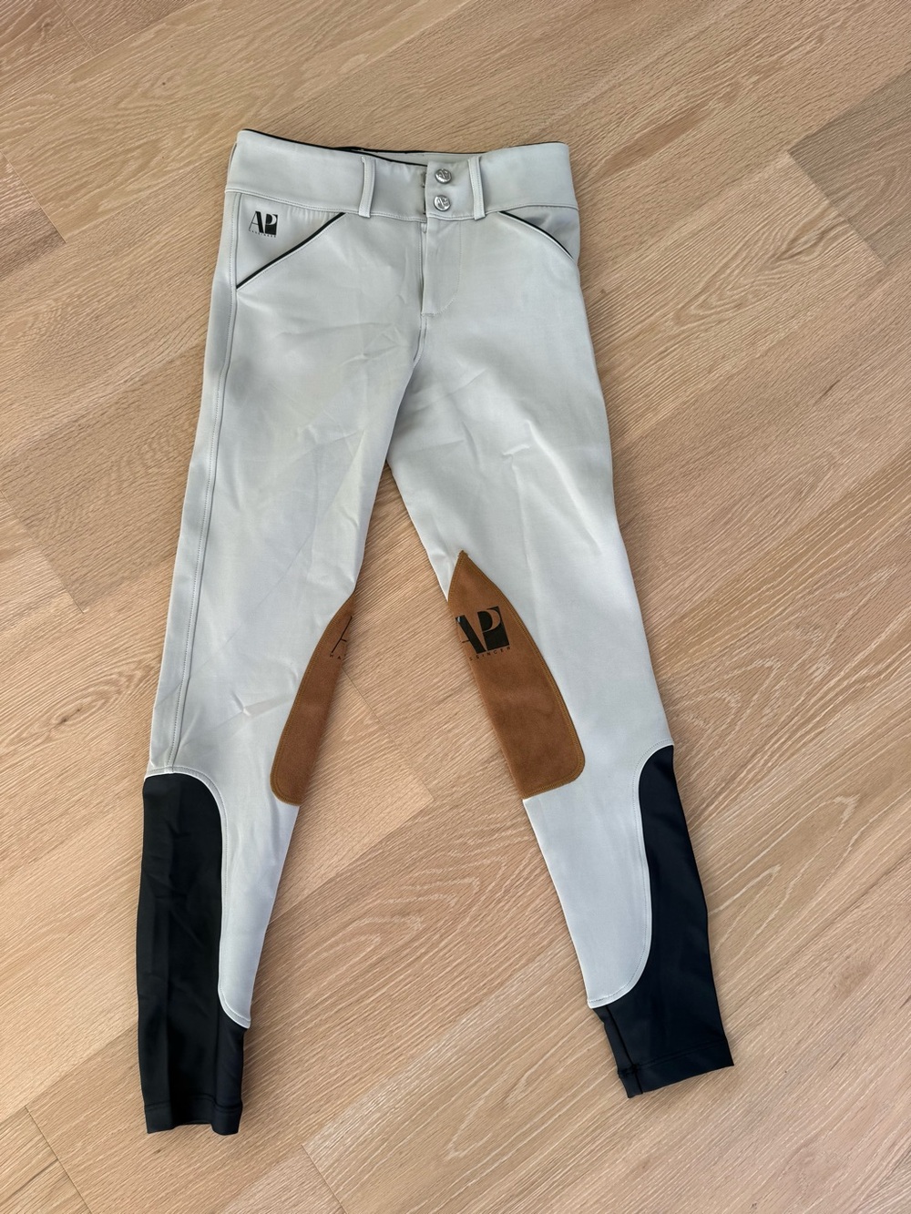 AP Hassinger Show Breech